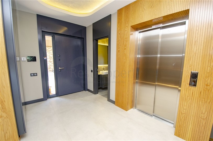 4 + 2 و 5 + 1 فلل ضمن مجمع  في أنطاليا