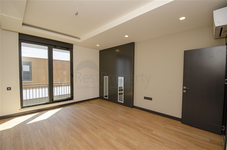 4 + 2 و 5 + 1 فلل ضمن مجمع  في أنطاليا