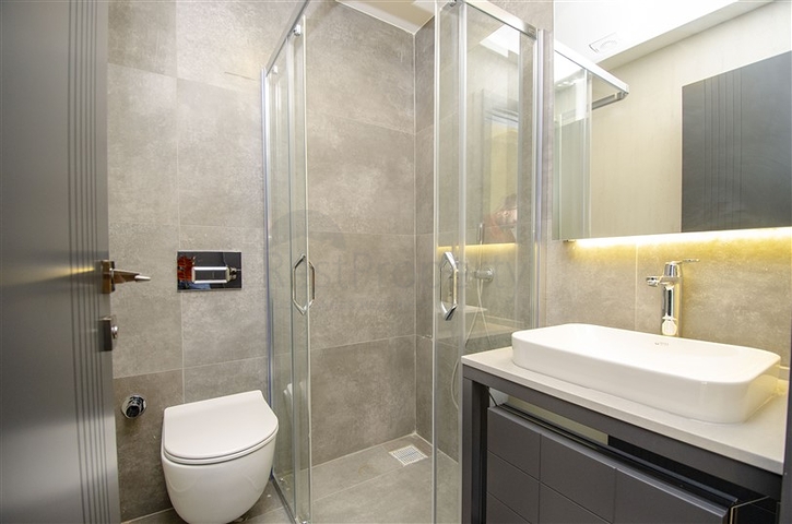 4 + 2 و 5 + 1 فلل ضمن مجمع  في أنطاليا