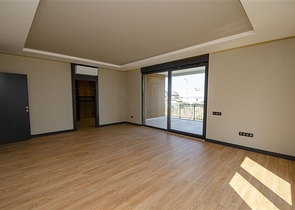 4 + 2 و 5 + 1 فلل ضمن مجمع  في أنطاليا