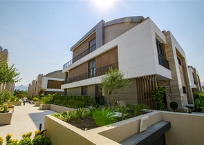 4 + 2 و 5 + 1 فلل ضمن مجمع  في أنطاليا