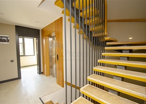 4 + 2 و 5 + 1 فلل ضمن مجمع  في أنطاليا