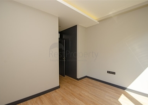 4 + 2 و 5 + 1 فلل ضمن مجمع  في أنطاليا