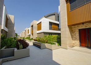 4 + 2 و 5 + 1 فلل ضمن مجمع  في أنطاليا