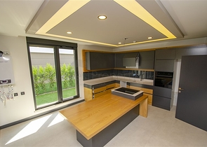 4 + 2 و 5 + 1 فلل ضمن مجمع  في أنطاليا