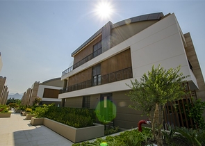 4 + 2 و 5 + 1 فلل ضمن مجمع  في أنطاليا