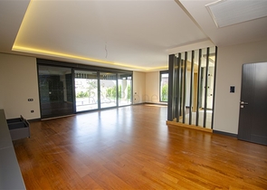 4 + 2 و 5 + 1 فلل ضمن مجمع  في أنطاليا