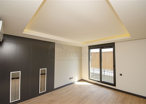 4 + 2 و 5 + 1 فلل ضمن مجمع  في أنطاليا