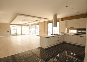 فلل في انطاليا بجانب مشروع بواشاي في انطاليا