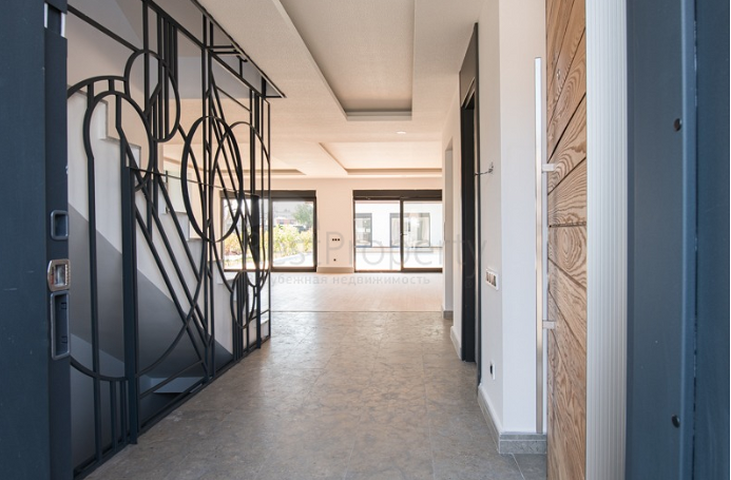 مجمع راقى من الفلل في أنطاليا بالقرب من مارينا بواكاي