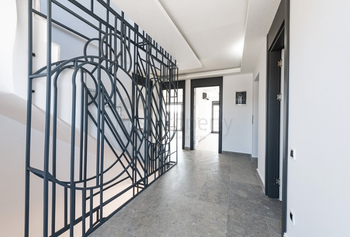 مجمع راقى من الفلل في أنطاليا بالقرب من مارينا بواكاي