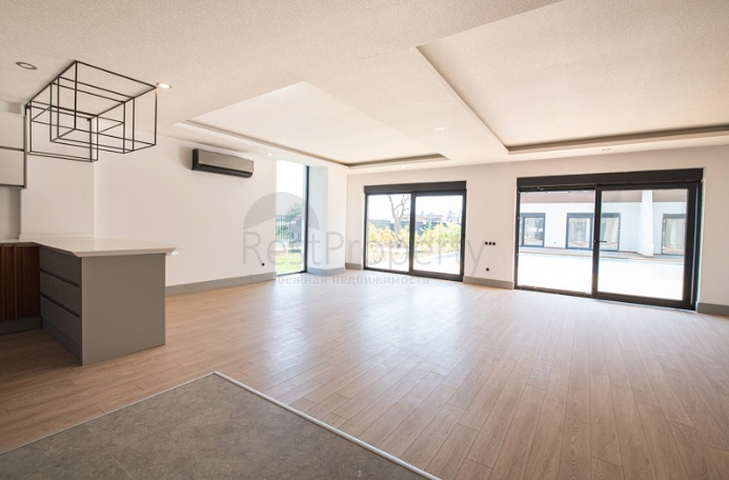 مجمع راقى من الفلل في أنطاليا بالقرب من مارينا بواكاي