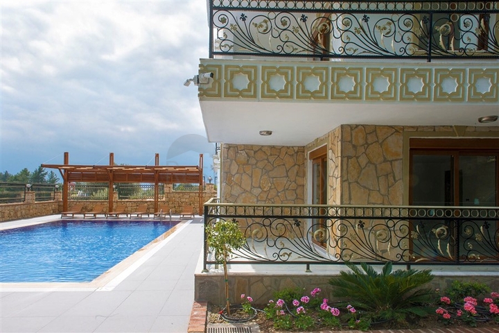 مجمع سكني عائلي فاخر في الانيا - منطقة افسلار 