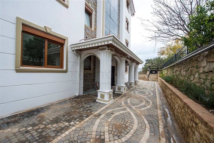 مجمع سكني عائلي فاخر في الانيا - منطقة افسلار 