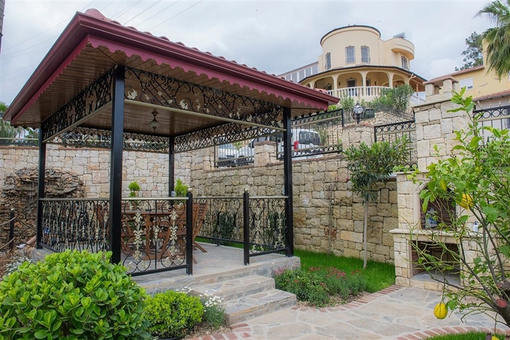 مجمع سكني عائلي فاخر في الانيا - منطقة افسلار 