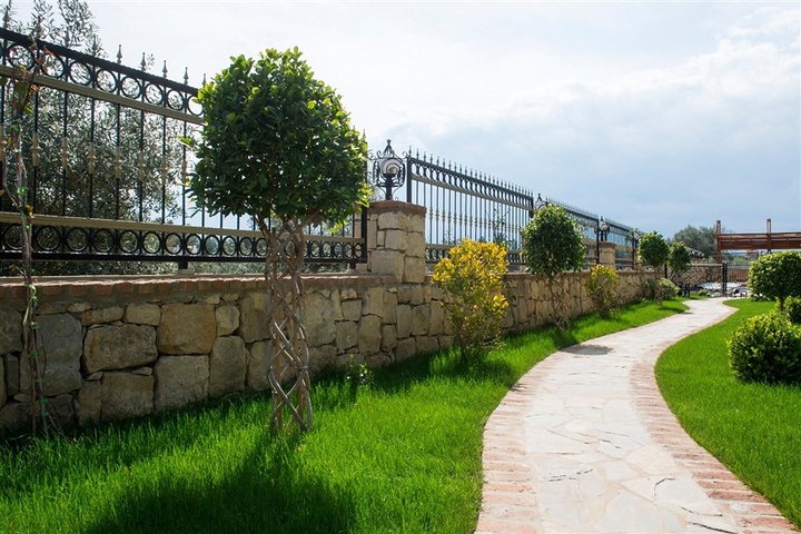 مجمع سكني عائلي فاخر في الانيا - منطقة افسلار 