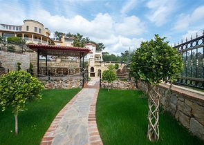 مجمع سكني عائلي فاخر في الانيا - منطقة افسلار 