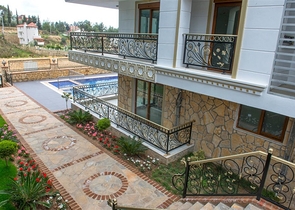 مجمع سكني عائلي فاخر في الانيا - منطقة افسلار 