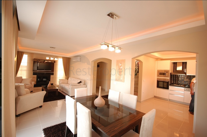 فيلا 4+1 مع أثاث في قادرية بيليك بجوار ملاعب الجولف