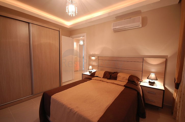 فيلا 4+1 مع أثاث في قادرية بيليك بجوار ملاعب الجولف