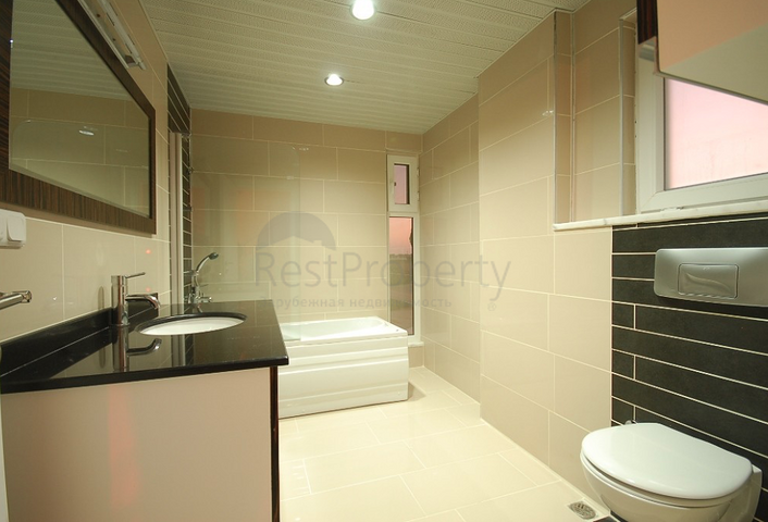 فيلا 4+1 مع أثاث في قادرية بيليك بجوار ملاعب الجولف