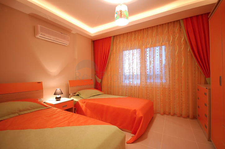 فيلا 4+1 مع أثاث في قادرية بيليك بجوار ملاعب الجولف