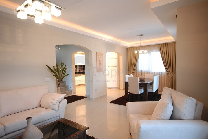 فيلا 4+1 مع أثاث في قادرية بيليك بجوار ملاعب الجولف