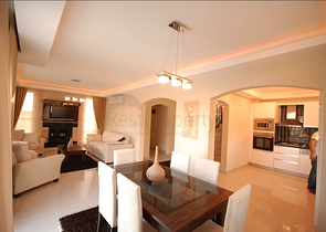 فيلا 4+1 مع أثاث في قادرية بيليك بجوار ملاعب الجولف