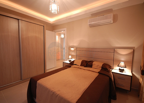 فيلا 4+1 مع أثاث في قادرية بيليك بجوار ملاعب الجولف