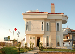 فيلا 4+1 مع أثاث في قادرية بيليك بجوار ملاعب الجولف