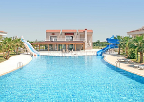 فيلا 4+1 مع أثاث في قادرية بيليك بجوار ملاعب الجولف