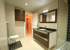 فيلا 4+1 مع أثاث في قادرية بيليك بجوار ملاعب الجولف