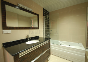 فيلا 4+1 مع أثاث في قادرية بيليك بجوار ملاعب الجولف