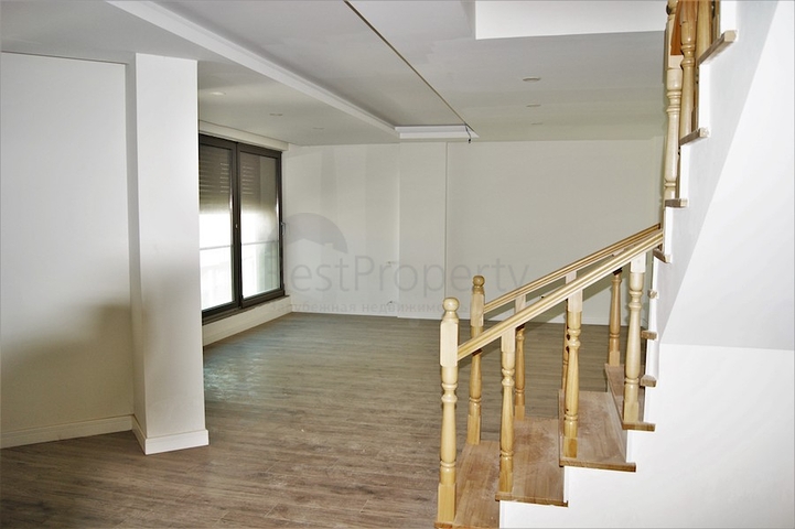 مجمع راقى على بعد 500 متر من البحر فى كونيالتي