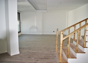 مجمع راقى على بعد 500 متر من البحر فى كونيالتي