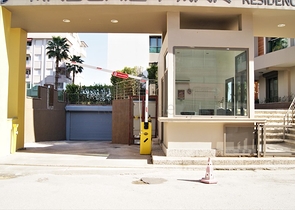 مجمع راقى على بعد 500 متر من البحر فى كونيالتي