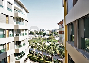 مجمع راقى على بعد 500 متر من البحر فى كونيالتي