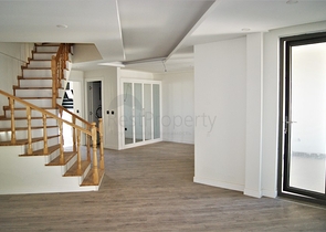 مجمع راقى على بعد 500 متر من البحر فى كونيالتي