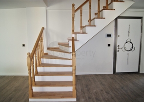 مجمع راقى على بعد 500 متر من البحر فى كونيالتي