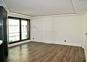 مجمع راقى على بعد 500 متر من البحر فى كونيالتي