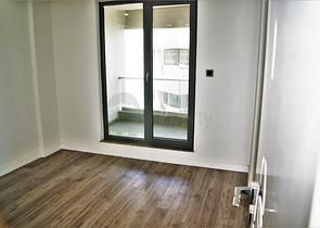 مجمع راقى على بعد 500 متر من البحر فى كونيالتي