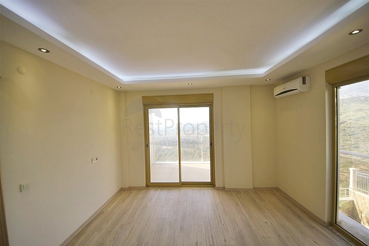 فيلا فاخرة اربع غرف وصالة في كارجي جاك / الانيا 