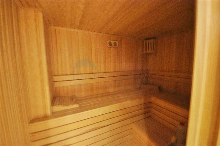 فيلا فاخرة اربع غرف وصالة في كارجي جاك / الانيا 