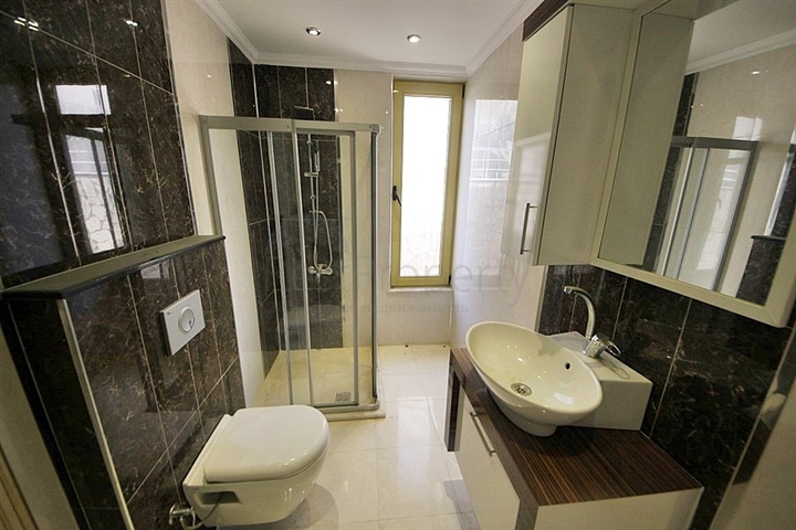 فيلا فاخرة اربع غرف وصالة في كارجي جاك / الانيا 