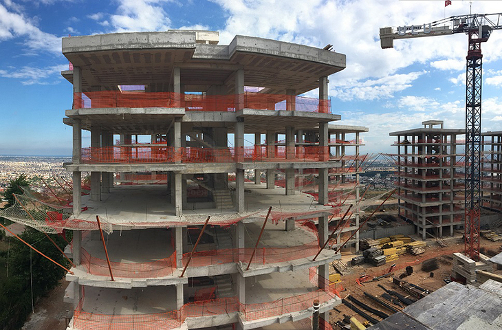 شقق 3 + 1 و 4 + 1 بإطلالة بانورامية على البحر الأبيض المتوسط ​​في أنطاليا