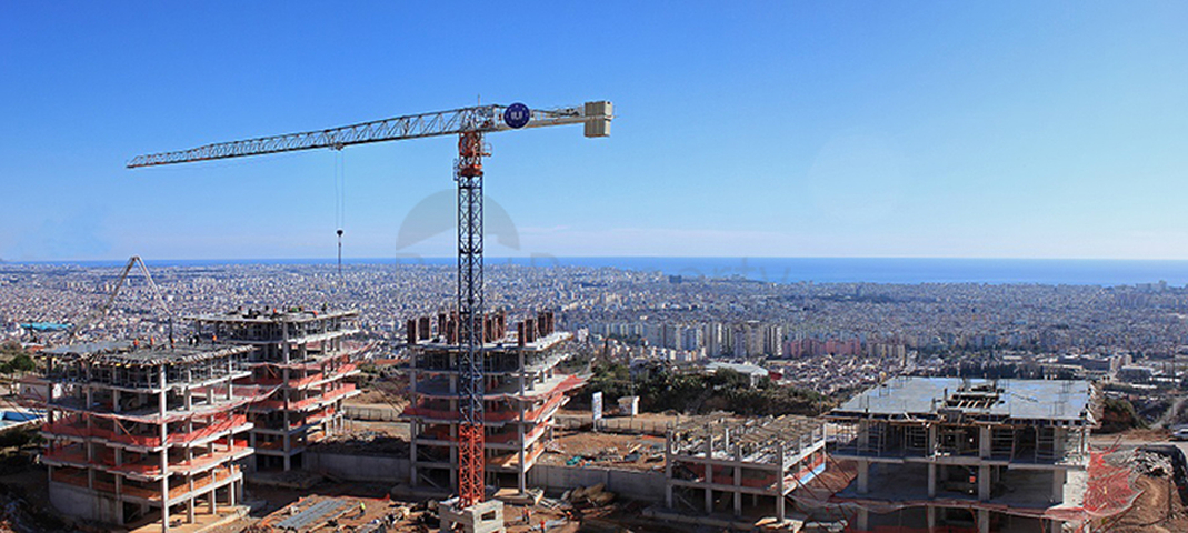 شقق 3 + 1 و 4 + 1 بإطلالة بانورامية على البحر الأبيض المتوسط ​​في أنطاليا