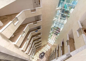 شقة بينتهاوس واسعة في الانيا 