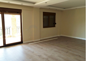 فيلا 3 + 1 في موقع خلاب في جبال انطاليا