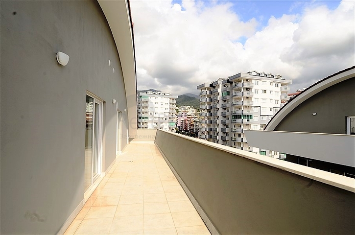 دوبلكس اربع غرف وصالة ضمن مجمع سكني في اوبا / الانيا 