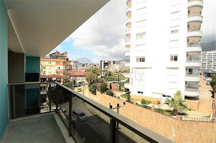 دوبلكس اربع غرف وصالة ضمن مجمع سكني في اوبا / الانيا 